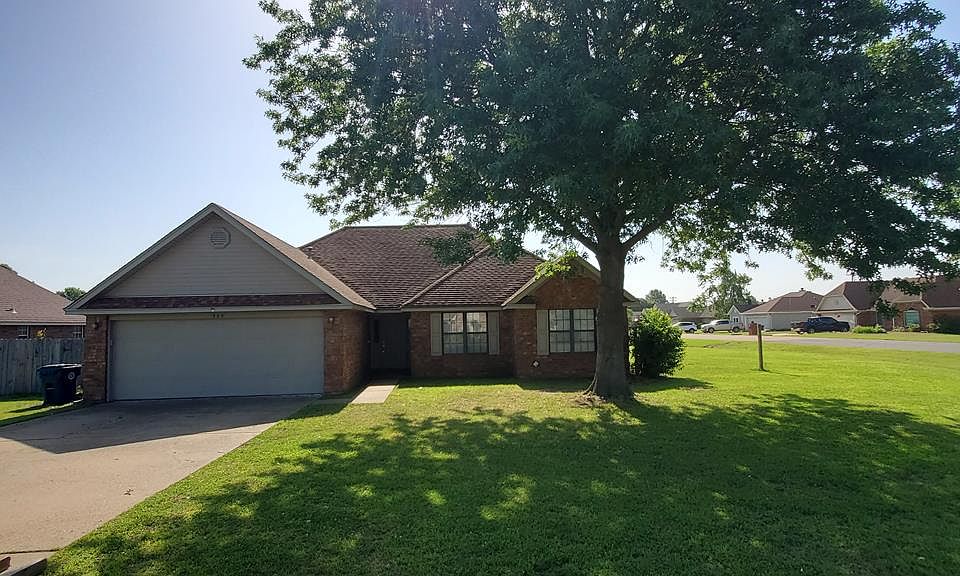 1st image of 325 Southwind Dr