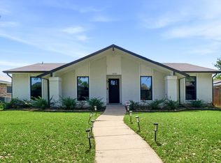 1820 Castille Dr, Carrollton, TX 75007