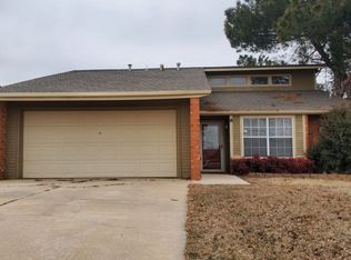 6775 SW Chaucer Dr, Lawton, OK 73505