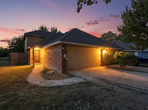 2760 Pike Dr, Lancaster, TX 75134