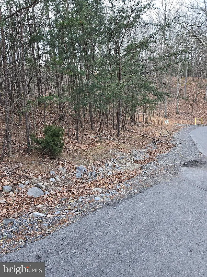 1 Cornwell Dr photo 1