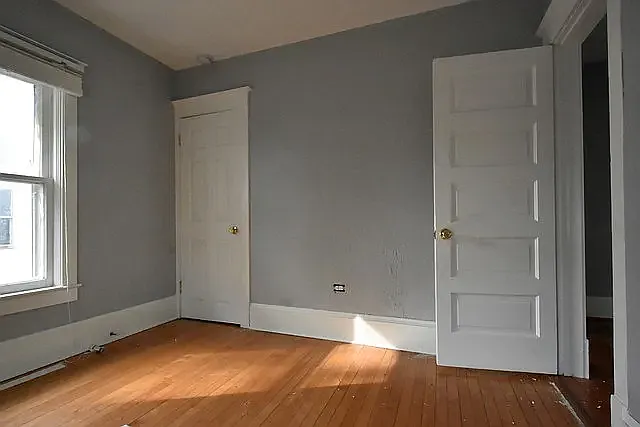 465 N Spring St — Photo 3