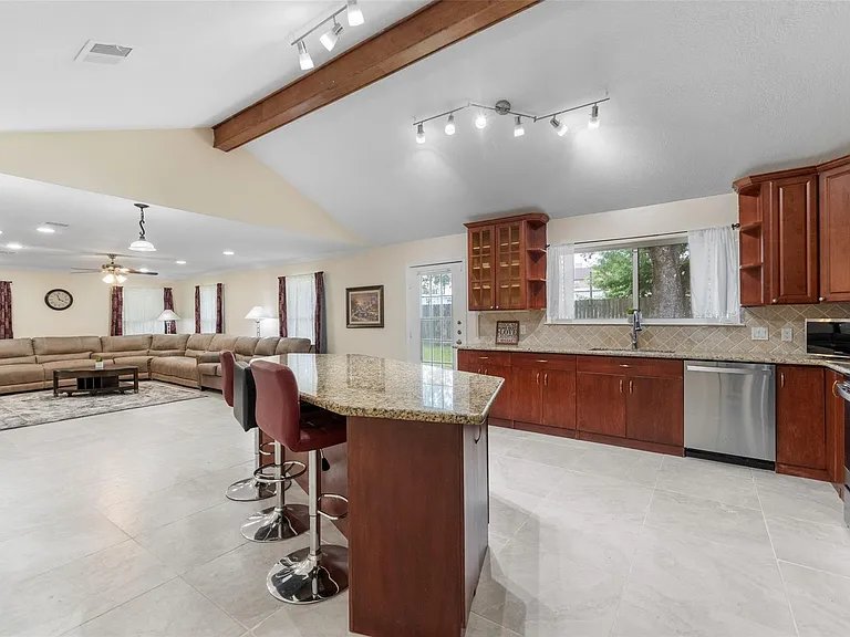 14702 Westway Ln — Photo 12