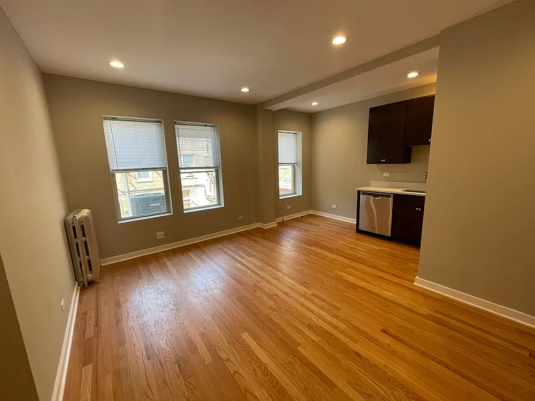 1204 W Granville Ave — Photo 12