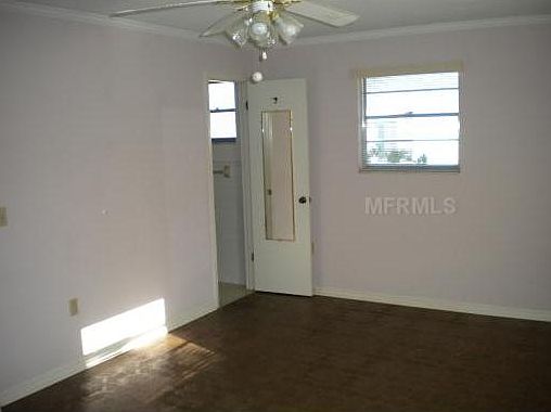 5th image of 915 N Shore Dr