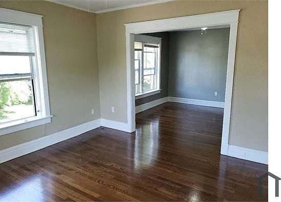 3rd image of 2614 E 9th St #2