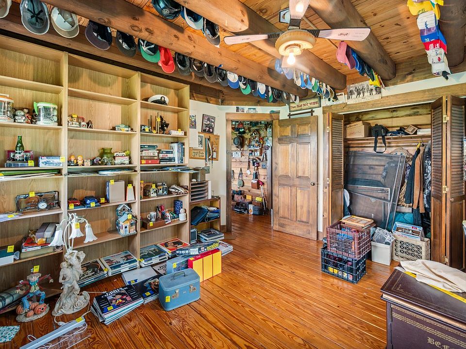 13th image of 7631 Bear Creek Rd