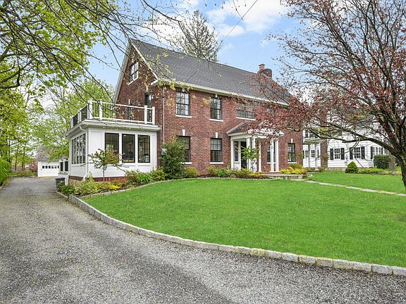 5th image of 69 Chester Pl