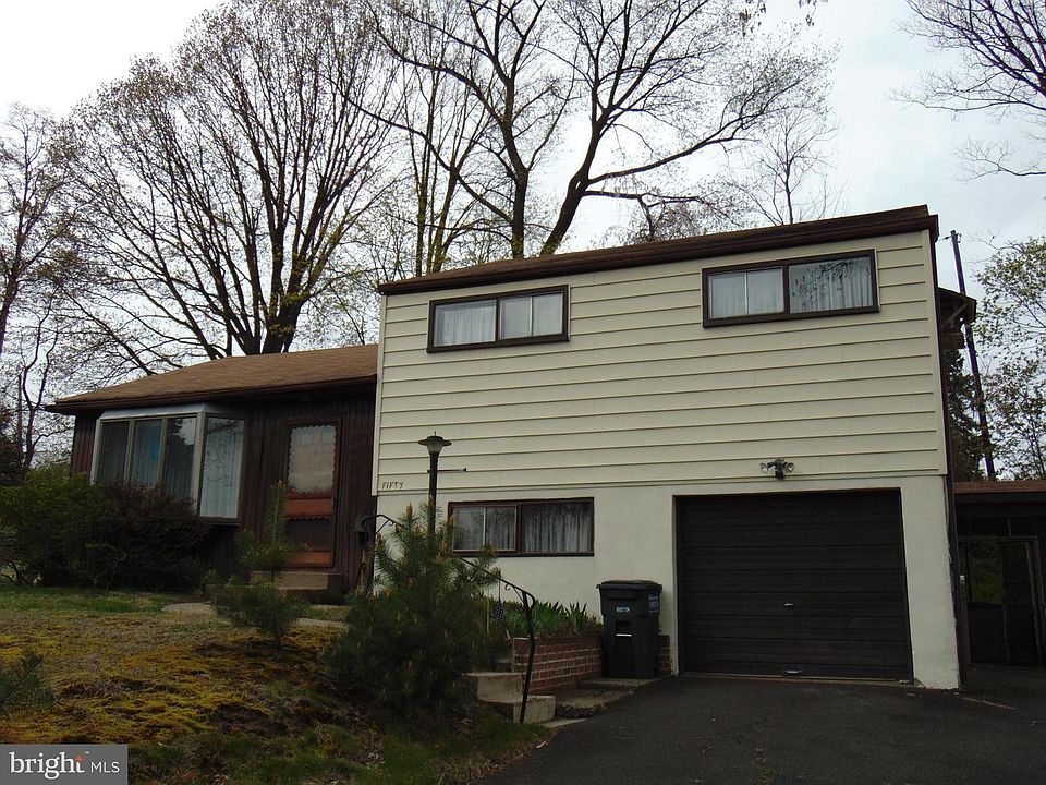 2nd image of 50 Lewis St