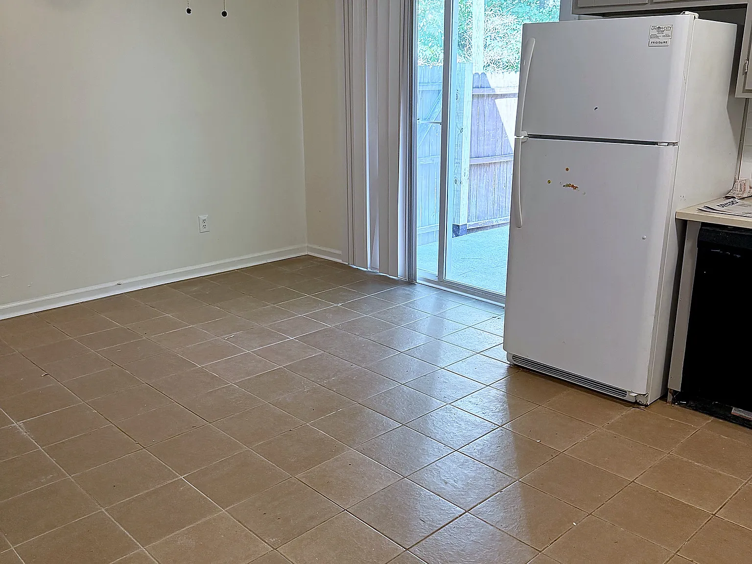 5954 Stonewall Dr — Photo 3