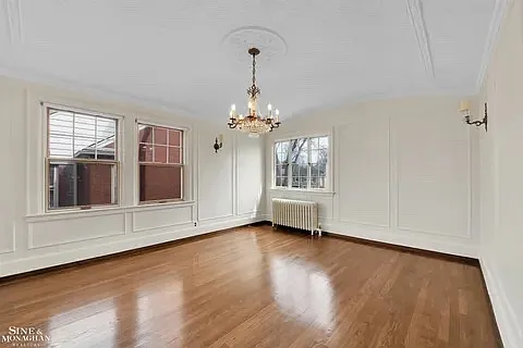 3 bed, 1.5 bath, 2600 sqft, $2,145 — Photo 3