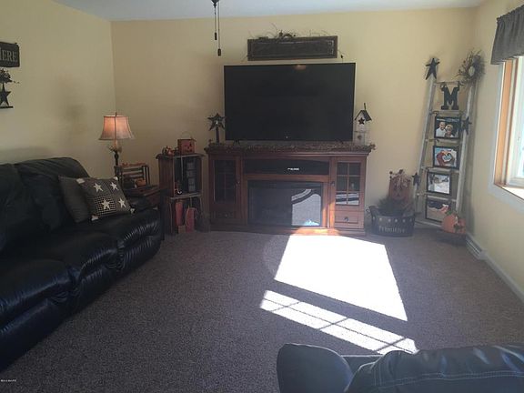 5th image of 1315 Lupine Dr