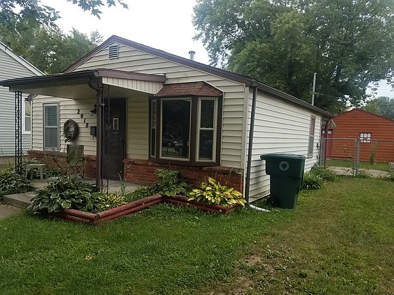 2nd image of 2018 S Rosemont Ave