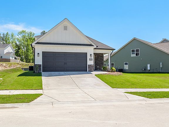 4th image of 727 Ronaldsay Road