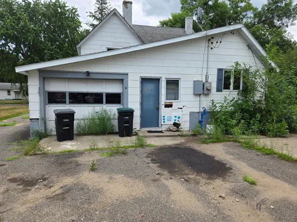 1007 7th St NE, Little Falls, MN 56345