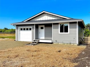 957 Cascade Ave SW, Ocean Shores, WA 98569