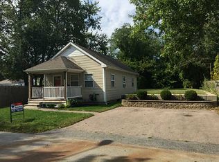 9 Alaska St, Coventry, RI 02816