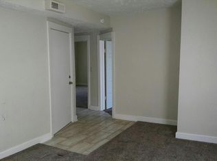 116 W Jewell Ave #B, Salina, KS 67401