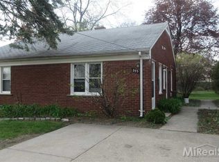 853 Hendrickson Blvd, Clawson, MI 48017