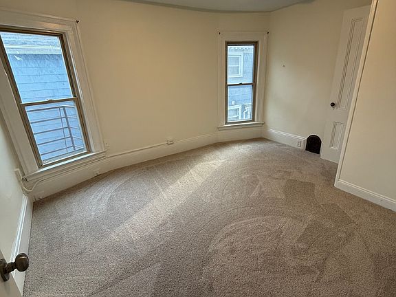 3rd image of 70 Oxford St APT 3