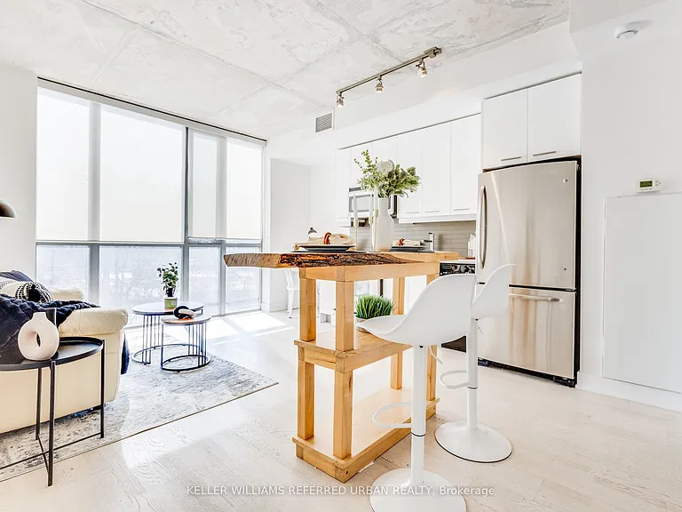 2 Gladstone Ave #208 — Photo 7