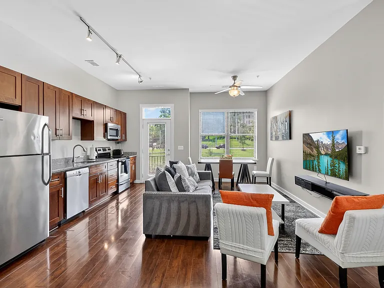 1700 Belcourt Ave #205 — Photo 11