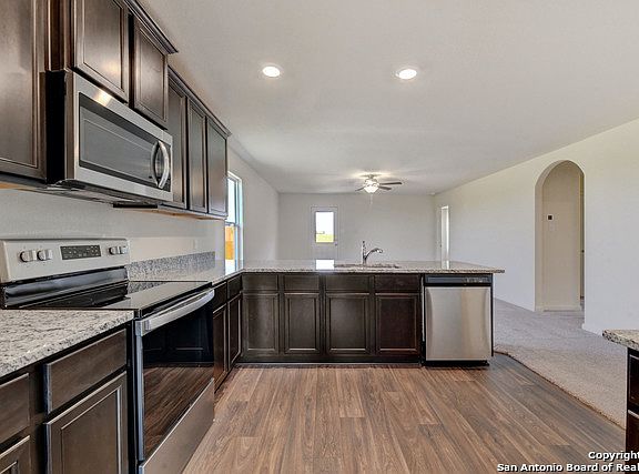 4th image of 10951 Monterey Pike