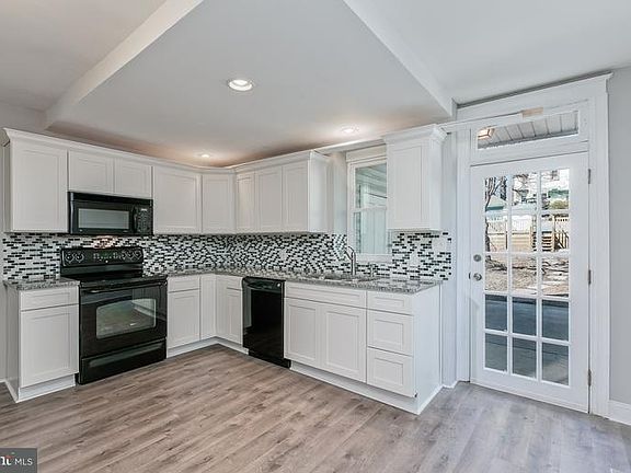 4th image of 521 Guilford Ave