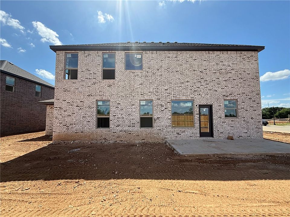 2nd image of 4701 SW Juneberry St