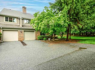 94 Frost Ln, Mahwah, NJ 07430