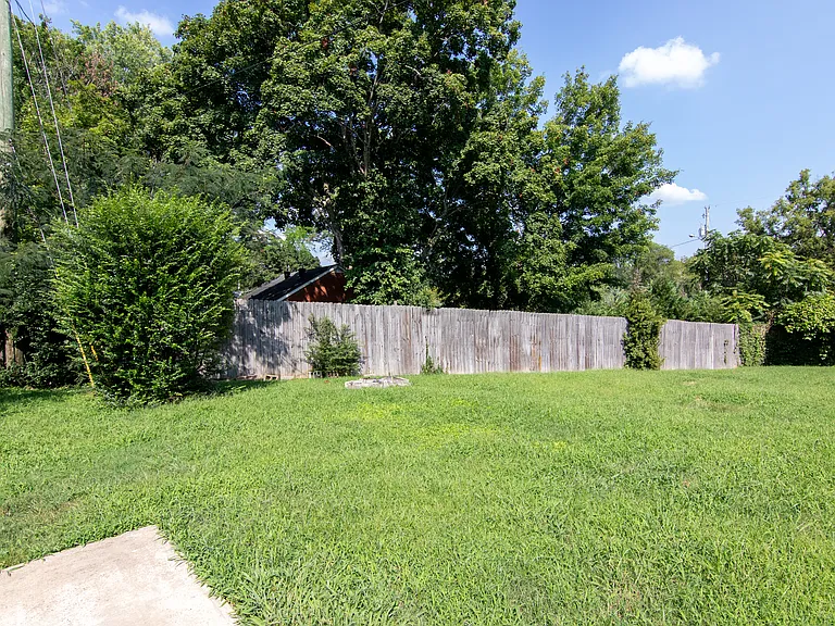 313 Rachel Rd — Photo 17