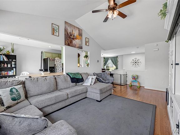 2nd image of 120 Kale Ct