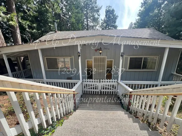 24030 Pine Lake Dr, Mi Wuk Village, CA 95383