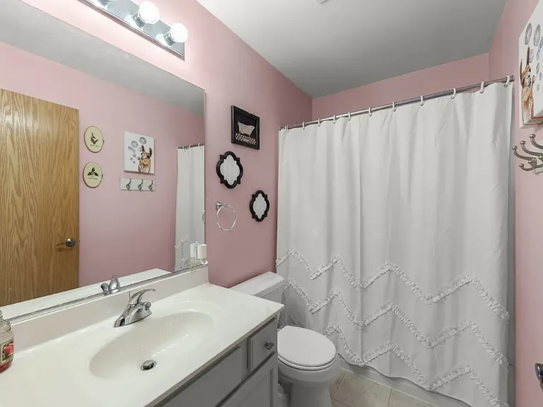 1989 Waverly Way — Photo 7