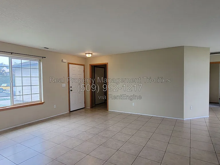 6305 Thistledown Dr — Photo 5