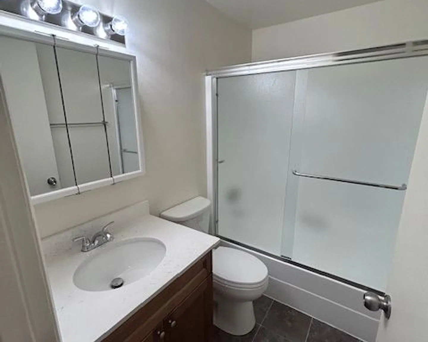Britewood Apartments — Photo 3