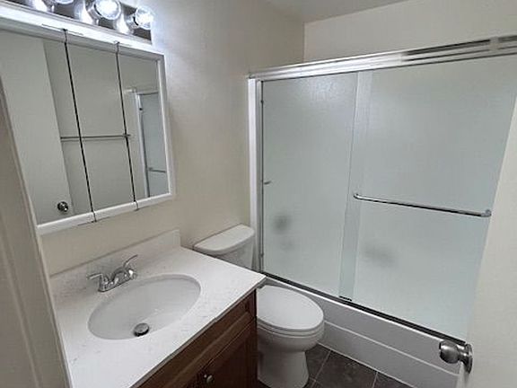2nd image of 1398 E Cleveland St APT 27