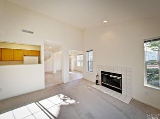 550 Torrey Pine Ln, Santa Rosa, CA 95407