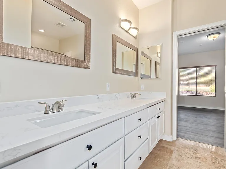 15330 E Walnut Ln — Photo 40