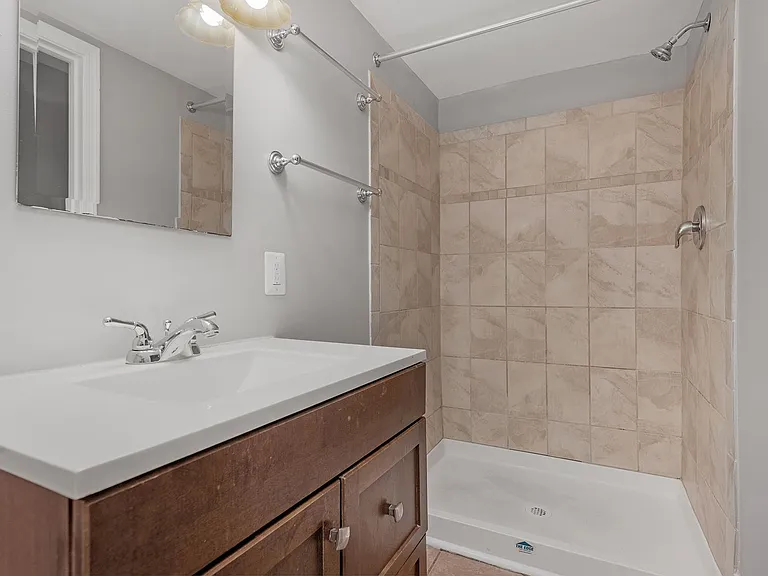 104 S Carrollton Ave — Photo 21