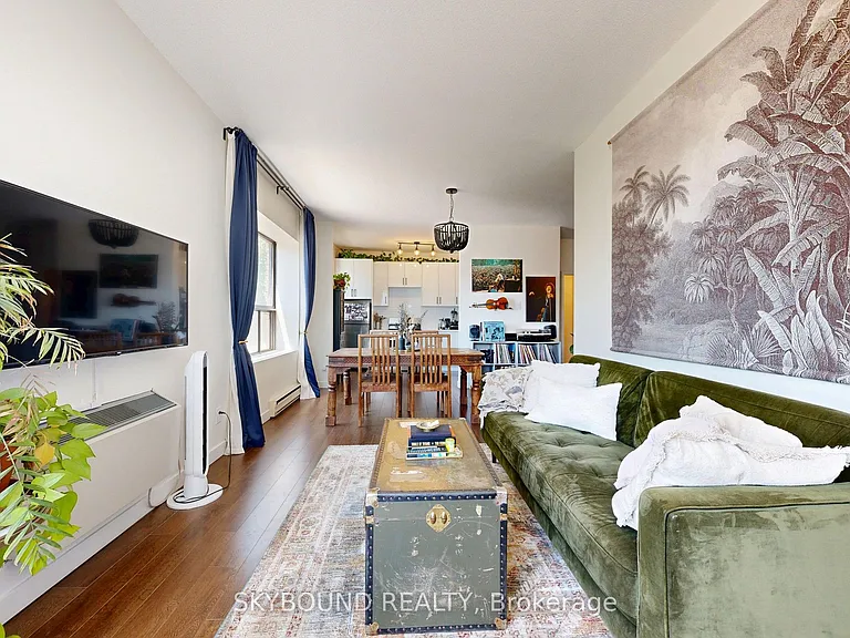 2104 Queen St E #B — Photo 6