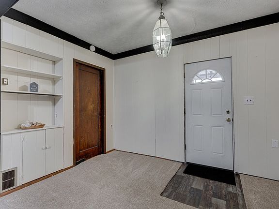 4th image of 717 Parkview Dr