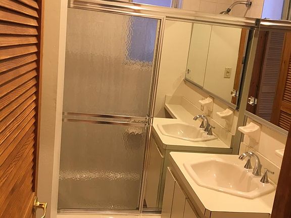 3rd image of 6045 Blvd E APT A2