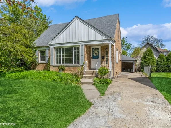 2140 Cedar Ct, Glenview, IL 60025