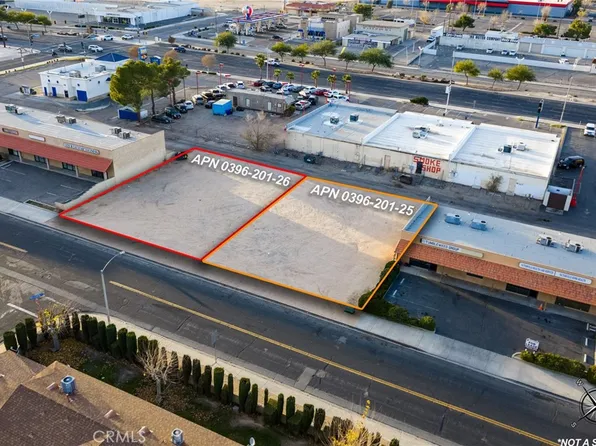1 Saint Andrews Dr, Victorville, CA 92395