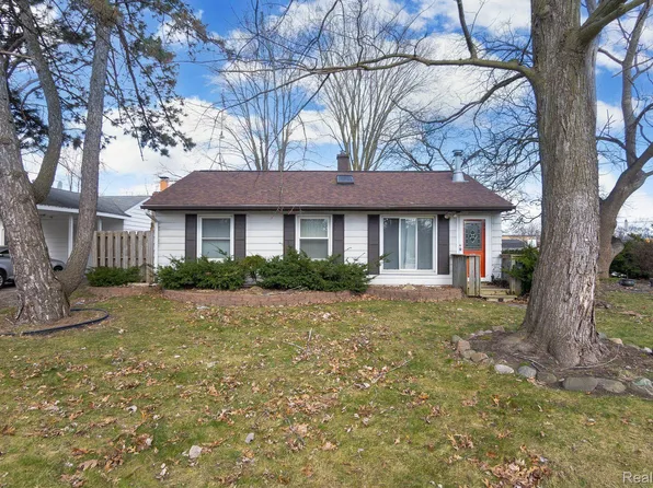 2997 E Walton Blvd, Auburn Hills, MI 48326