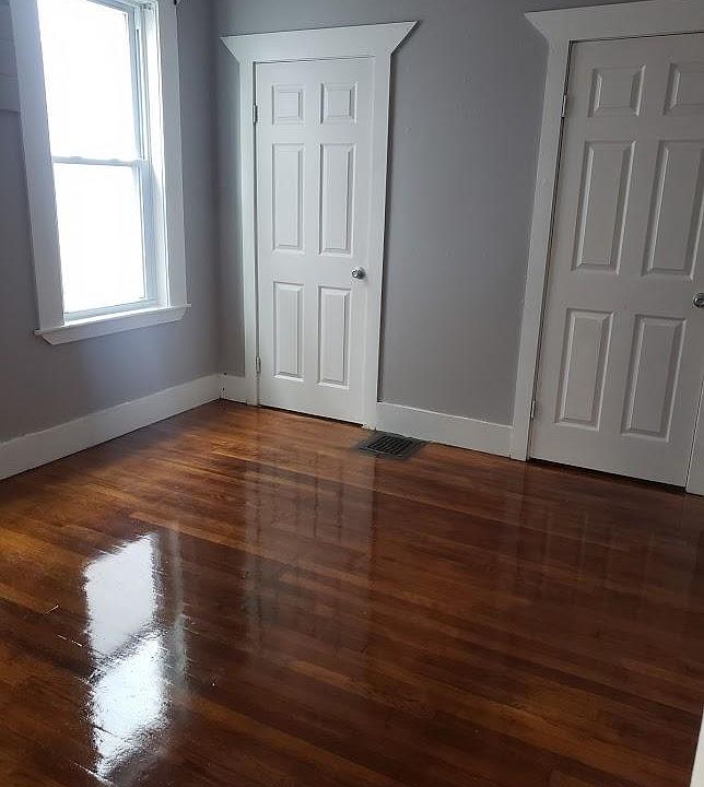 2nd image of 158 Boylston St #1