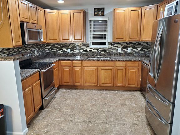 5th image of 626 Seitz Ct