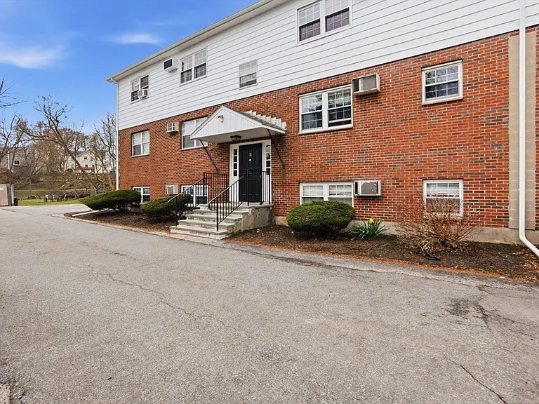 6 Venice St #B6 — Photo 17