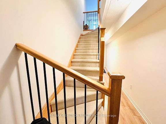 5th image of 29 Esquire Way